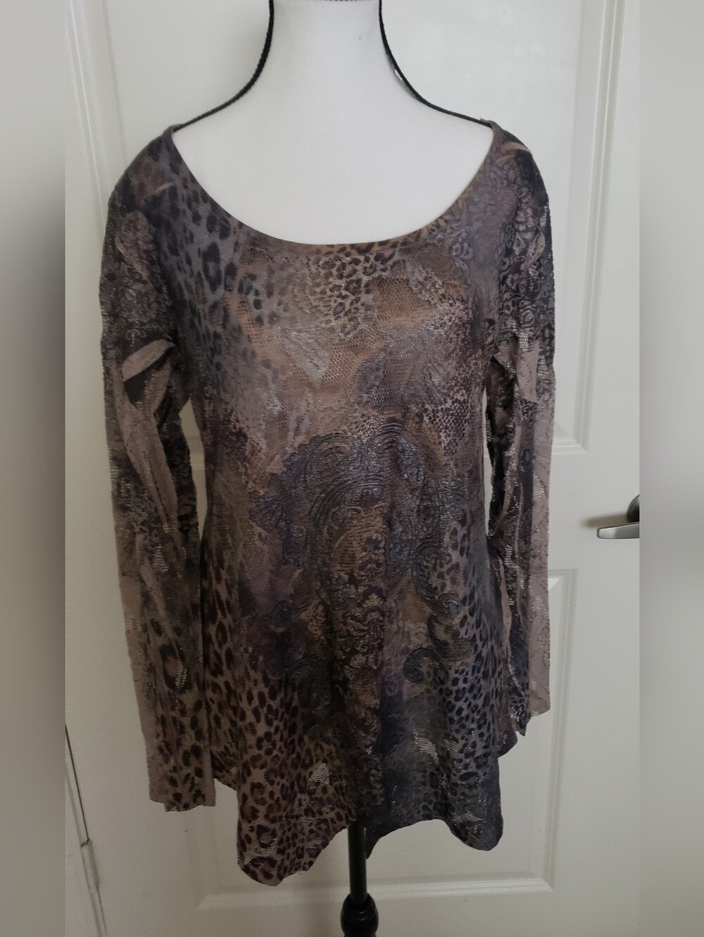 Db Sport Animal Print Lomg Sleeved Top